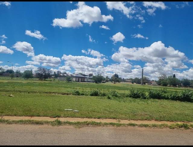 LAND FOR SALE IN CARLETONVILLE